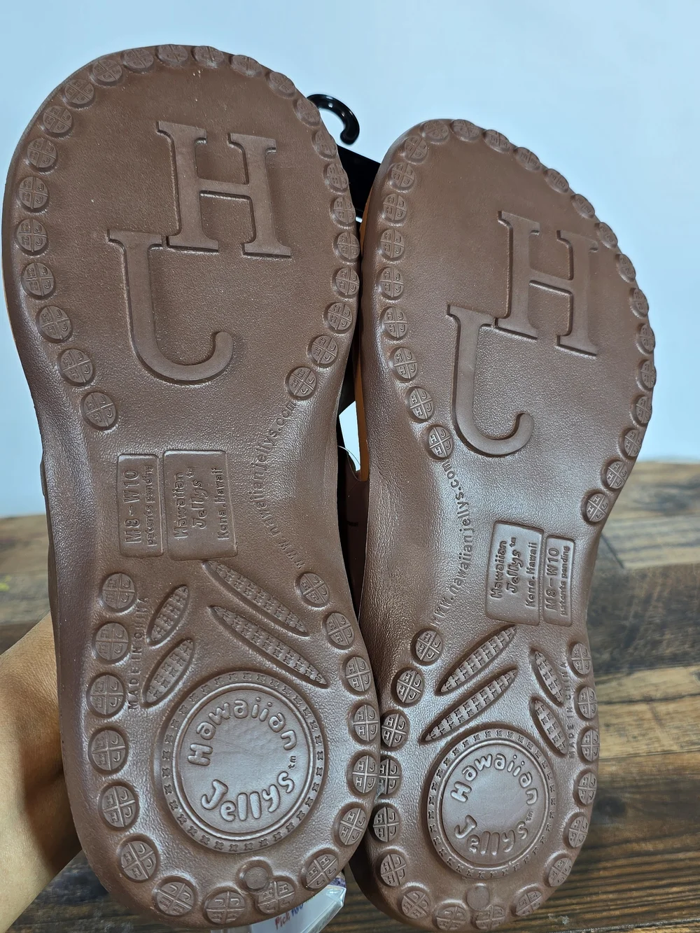 Men's Brown and Tan Men's Flip Flop Sandals Size 7